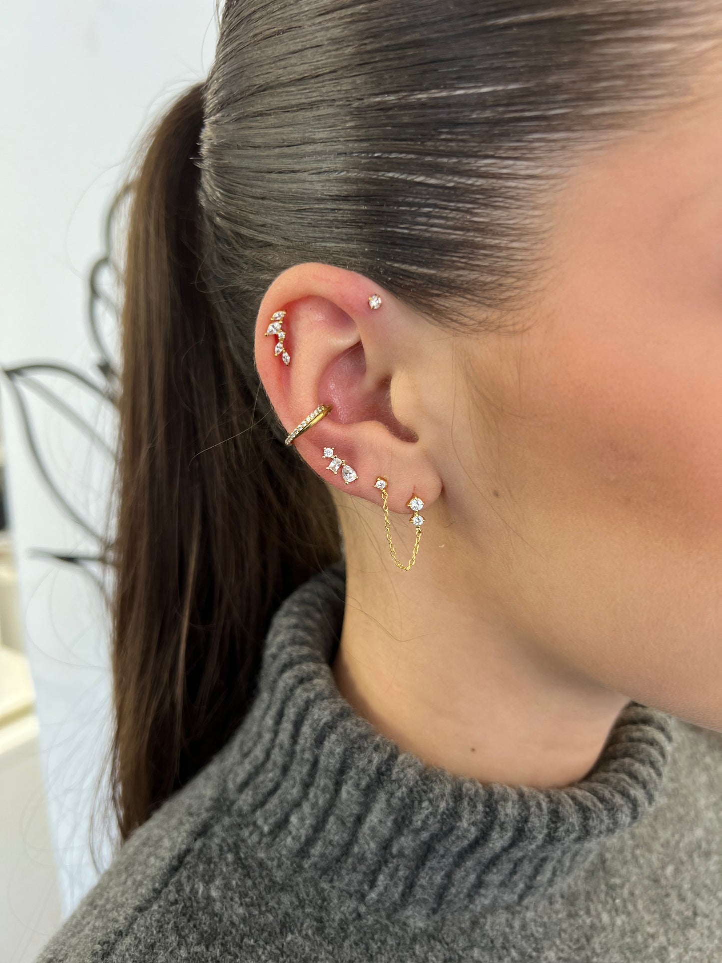 Puce d'Oreille Double Strass Chaînette gold porté lobe 1 et 2